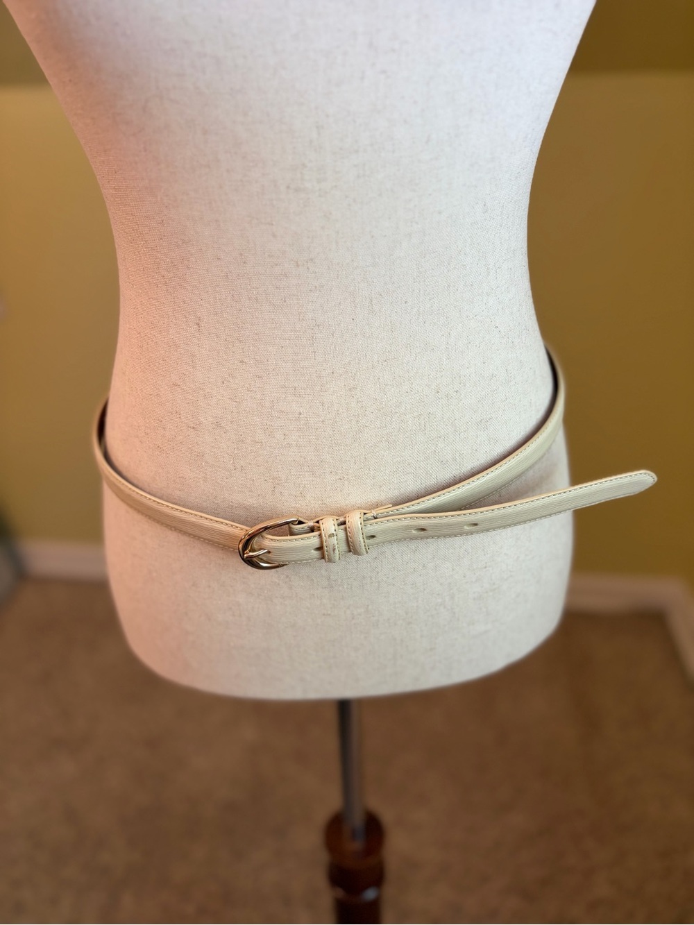 Lauren Ralph Lauren Cream Skinny Leather Belt with Gold Tone Buckle